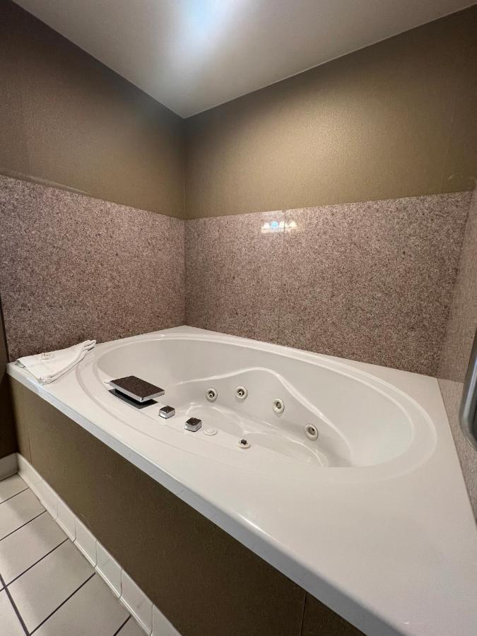 Hotel Wingate By Wyndham Coon Rapids Esterno foto